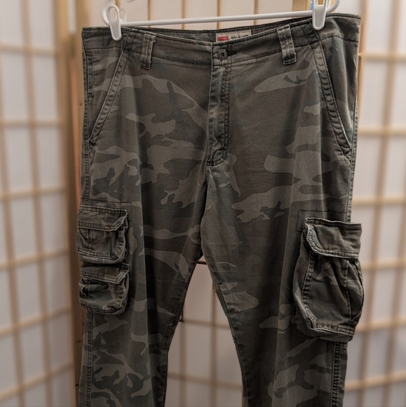 Wrangler Other - *AUTHENTIC* WRANGLER CAMOUFLAGE CARGO PANTS, STRAIGHT LEG (SIZE XL, MEN'S)